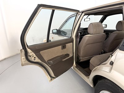 Lot 105 - 1990 Nissan Sunny