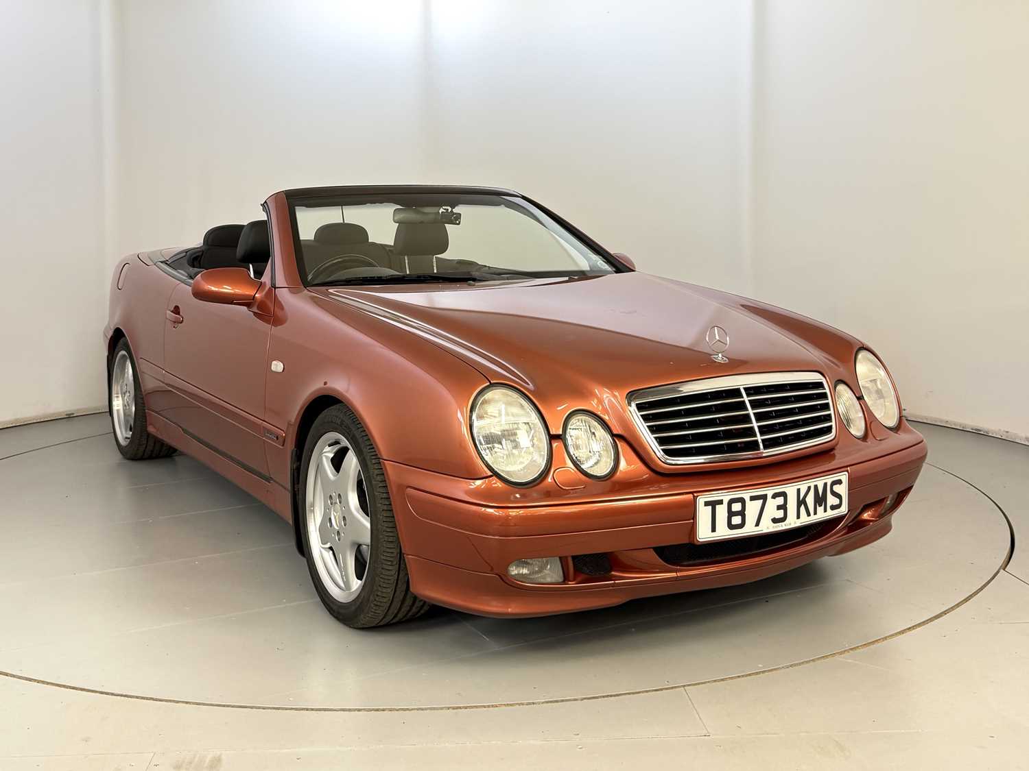 Lot 30 - 1999 Mercedes-Benz CLK320