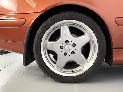 Lot 30 - 1999 Mercedes-Benz CLK320