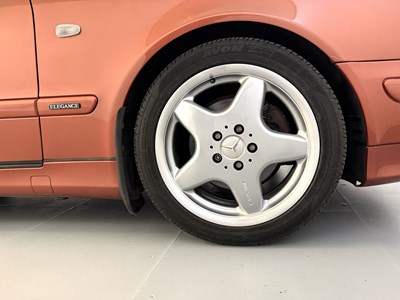 Lot 30 - 1999 Mercedes-Benz CLK320