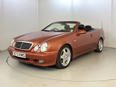 Lot 30 - 1999 Mercedes-Benz CLK320