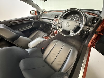 Lot 30 - 1999 Mercedes-Benz CLK320