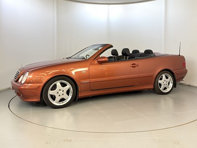 Lot 30 - 1999 Mercedes-Benz CLK320