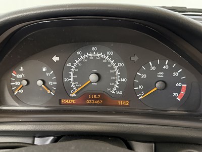 Lot 30 - 1999 Mercedes-Benz CLK320