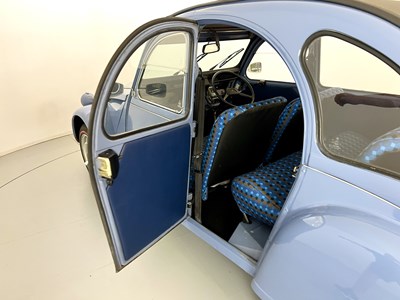 Lot 136 - 1987 Citroen 2CV 6 Special