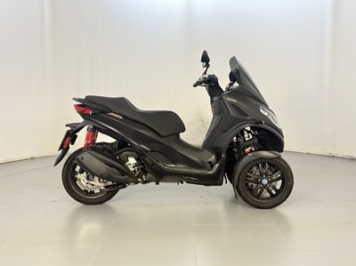 Lot 194 - 2022 Piaggio MP3 300 Sport