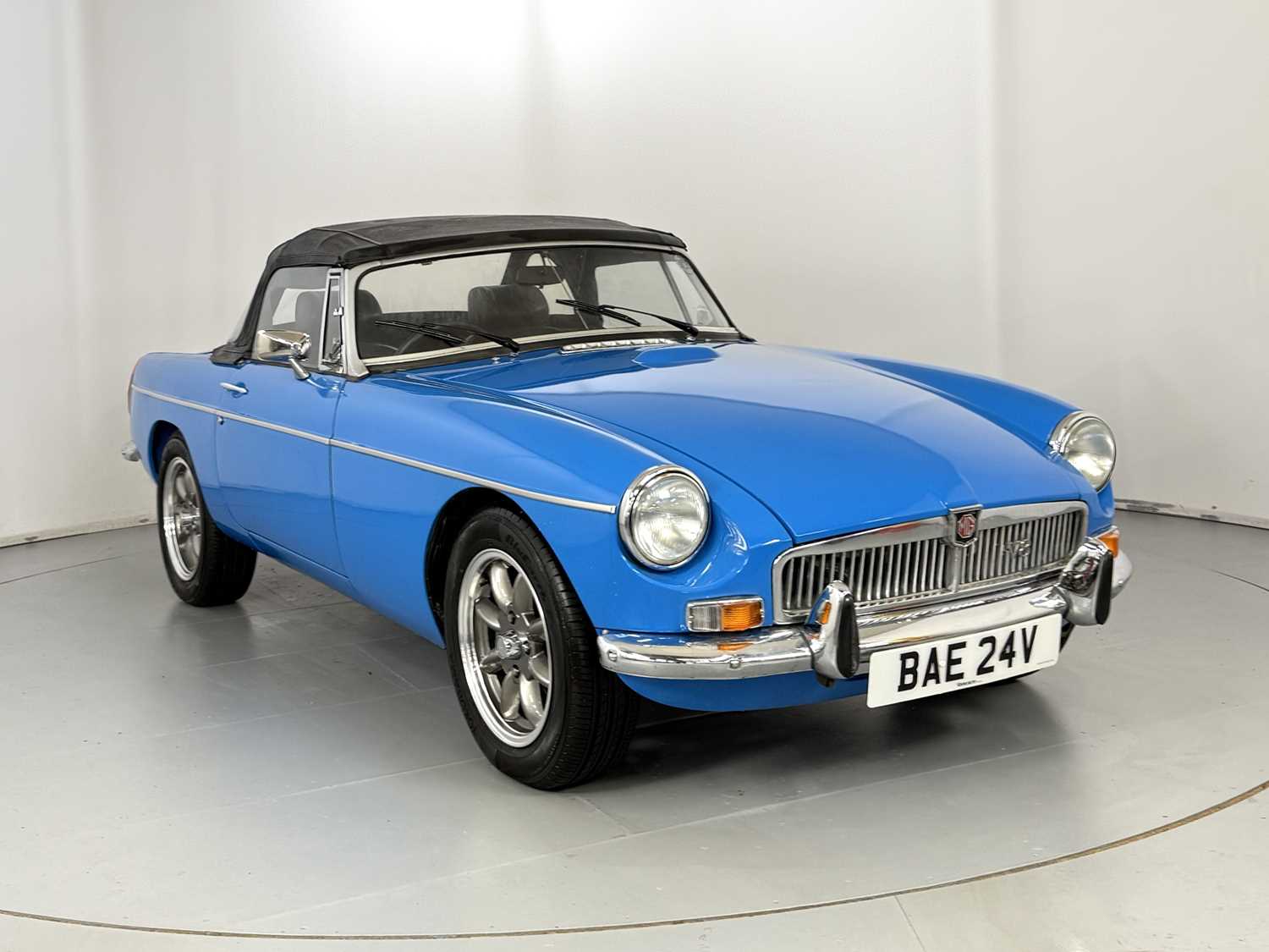 Lot 56 - 1980 MG B V8