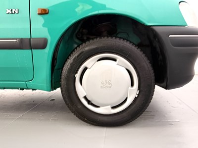 Lot 129 - 1998 Peugeot 106 XN