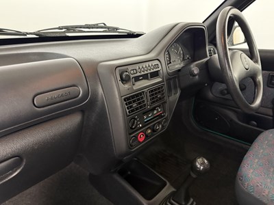 Lot 129 - 1998 Peugeot 106 XN