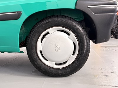 Lot 129 - 1998 Peugeot 106 XN