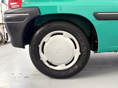 Lot 129 - 1998 Peugeot 106 XN