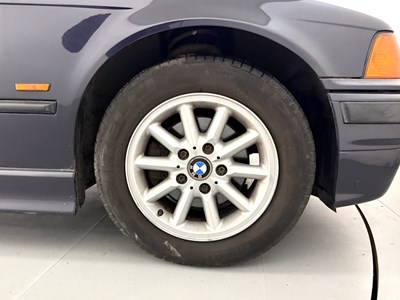 Lot 166 - 1997 BMW 328i