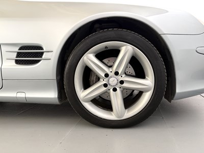 Lot 113 - 2004 Mercedes-Benz SL350
