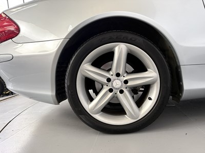 Lot 113 - 2004 Mercedes-Benz SL350