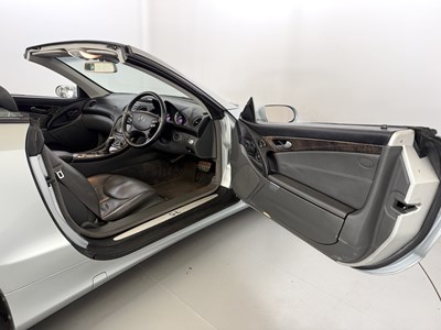 Lot 113 - 2004 Mercedes-Benz SL350