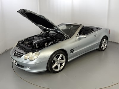 Lot 113 - 2004 Mercedes-Benz SL350