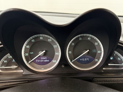 Lot 113 - 2004 Mercedes-Benz SL350