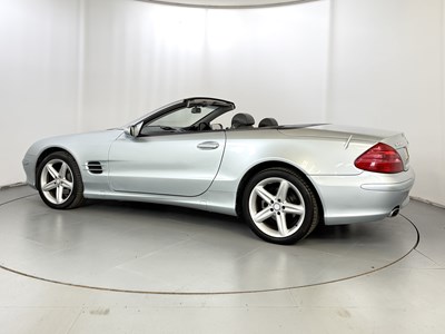 Lot 113 - 2004 Mercedes-Benz SL350