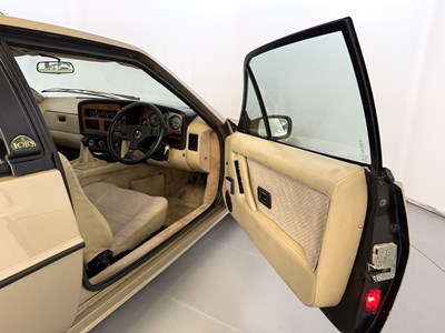 Lot 12 - 1989 Lotus Excel SE
