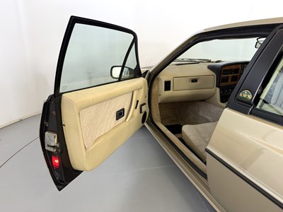 Lot 12 - 1989 Lotus Excel SE