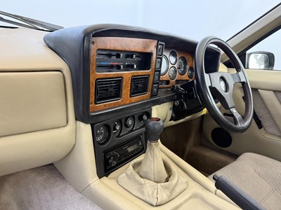 Lot 12 - 1989 Lotus Excel SE