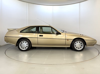 Lot 12 - 1989 Lotus Excel SE