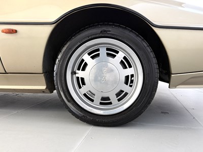 Lot 12 - 1989 Lotus Excel SE