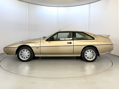 Lot 12 - 1989 Lotus Excel SE