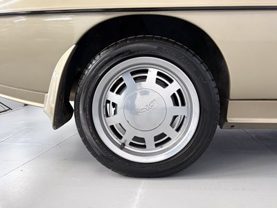 Lot 12 - 1989 Lotus Excel SE