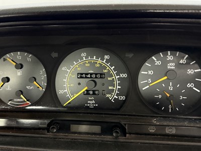 Lot 88 - 1989 Mercedes-Benz 190D