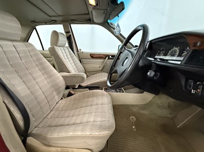 Lot 88 - 1989 Mercedes-Benz 190D