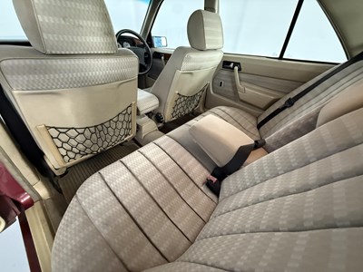 Lot 88 - 1989 Mercedes-Benz 190D
