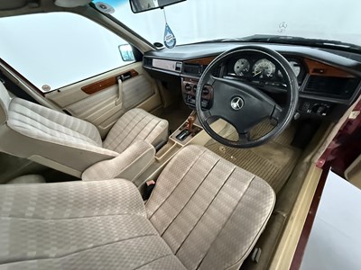Lot 88 - 1989 Mercedes-Benz 190D