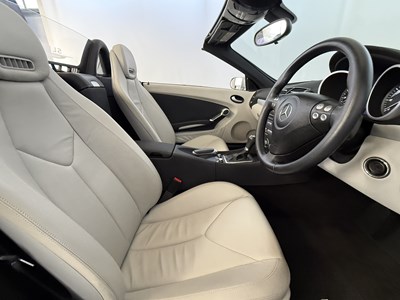 Lot 34 - 2005 Mercedes-Benz SLK200