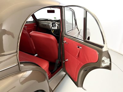 Lot 112 - 1968 Morris 1000 Saloon