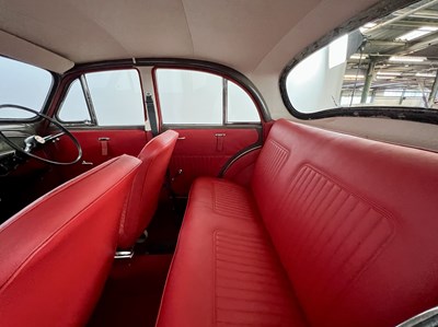 Lot 112 - 1968 Morris 1000 Saloon