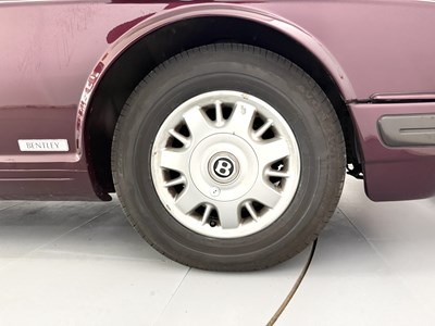 Lot 9 - 1996 Bentley Brooklands