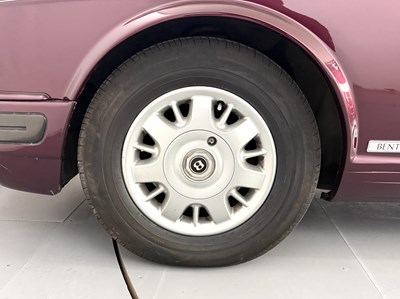 Lot 9 - 1996 Bentley Brooklands