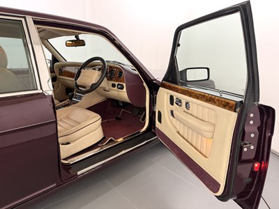 Lot 9 - 1996 Bentley Brooklands