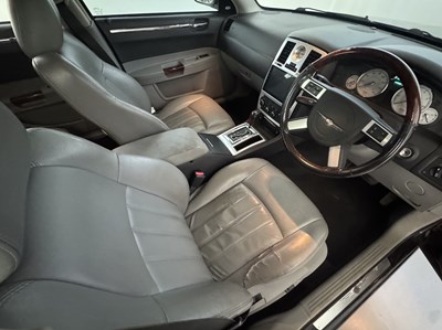 Lot 55 - 2007 Chrysler 300C