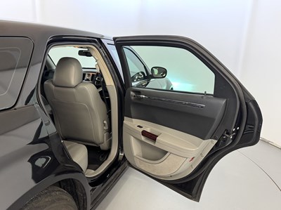 Lot 55 - 2007 Chrysler 300C