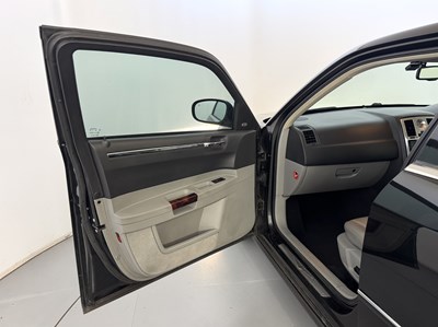 Lot 55 - 2007 Chrysler 300C