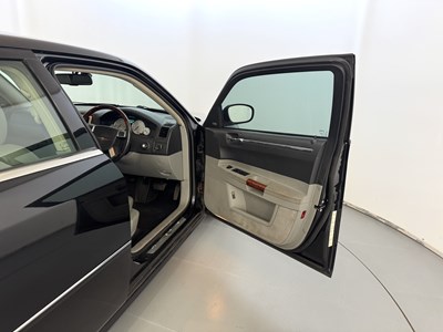 Lot 55 - 2007 Chrysler 300C