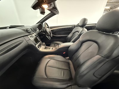Lot 53 - 2007 Mercedes-Benz CLK280