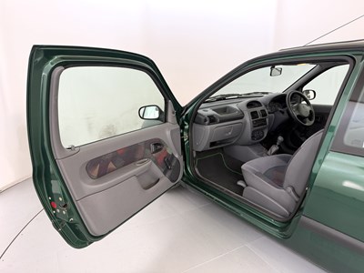 Lot 61 - 1999 Renault Clio - NO RESERVE