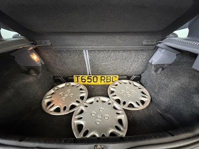 Lot 61 - 1999 Renault Clio - NO RESERVE
