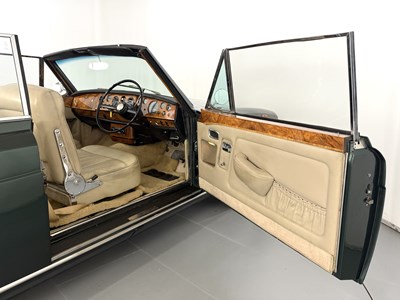 Lot 38 - 1968 Bentley T1 Drophead Coupe