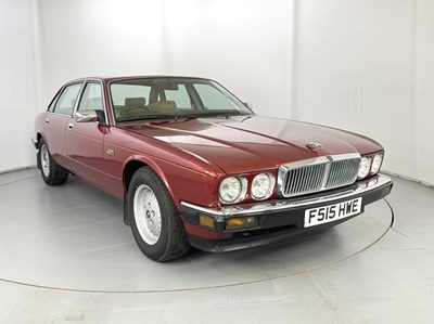 Lot 19 - 1989 Jaguar XJ6