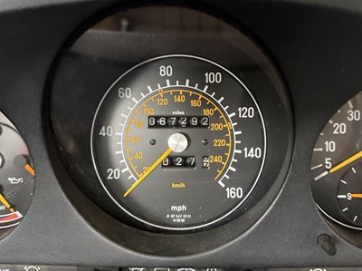 Lot 119 - 1988 Mercedes-Benz 420SL