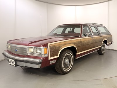 Lot 31 - 1988 Ford LTD Country Squire - NO RESERVE
